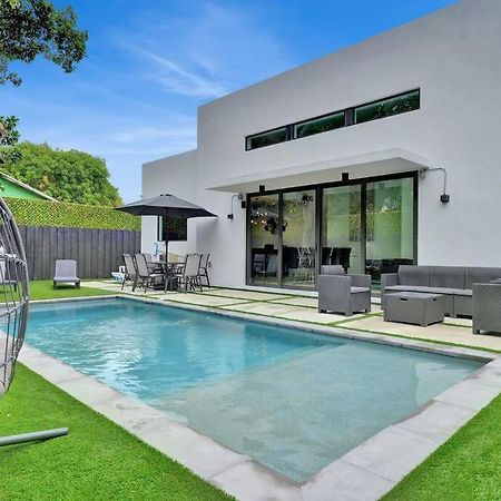 Villa Design House -Heated Pool -Big Yard -Gated Parking Miami Exterior foto