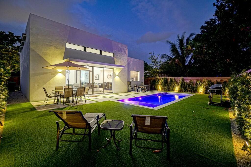 Villa Design House -Heated Pool -Big Yard -Gated Parking Miami Exterior foto