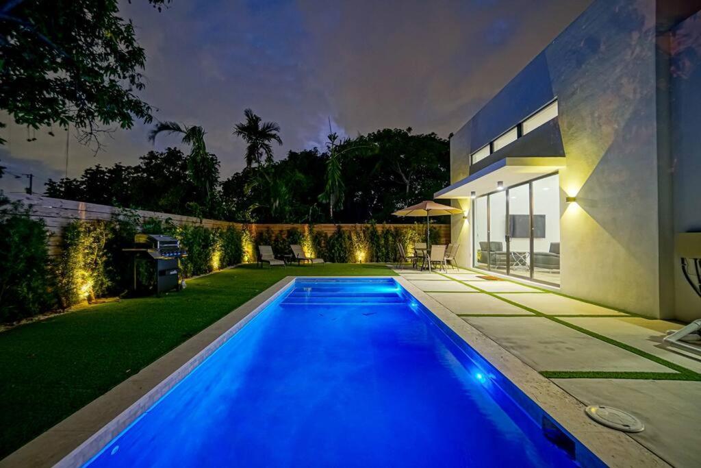 Villa Design House -Heated Pool -Big Yard -Gated Parking Miami Exterior foto