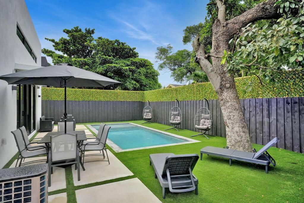 Villa Design House -Heated Pool -Big Yard -Gated Parking Miami Exterior foto